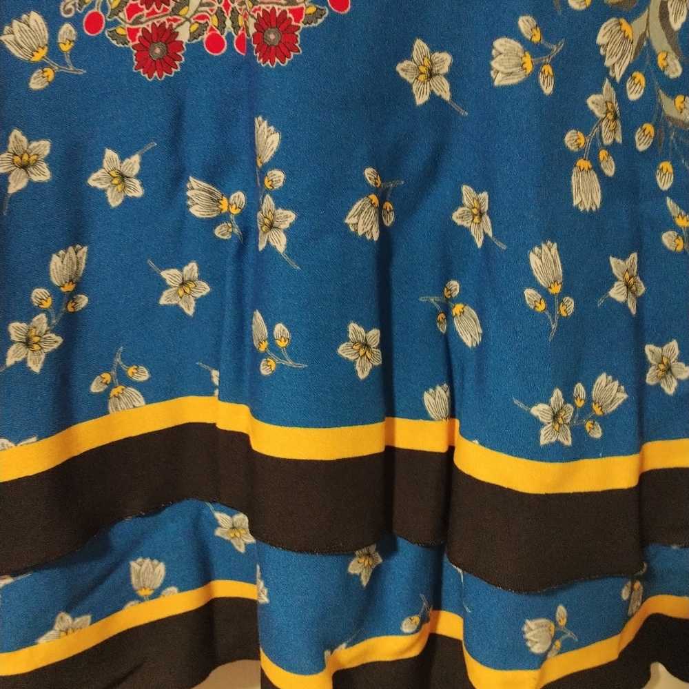 Alice + Olivia Moore Flutter Sleeve Dress - Picture 12 of 16